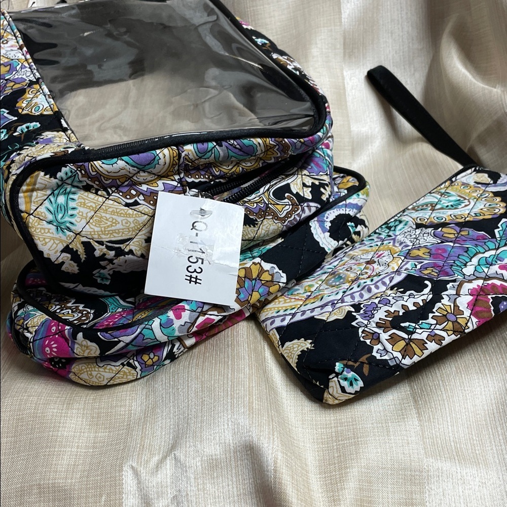 Three Piece Vibrant Floral Cosmetic Bag Set NWT - Picture 8 of 9